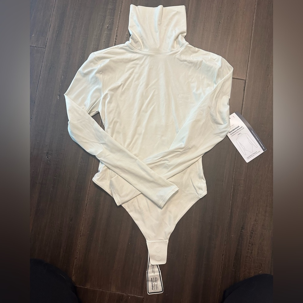 Lululemon Wundermost Turtleneck Bodysuit size S